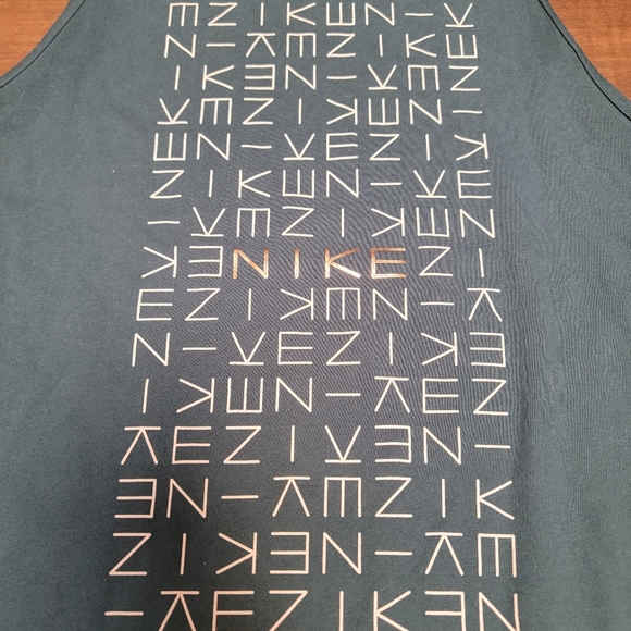 Women's Nike Crop and Tank Top Bundle size L - Picture 6 of 10